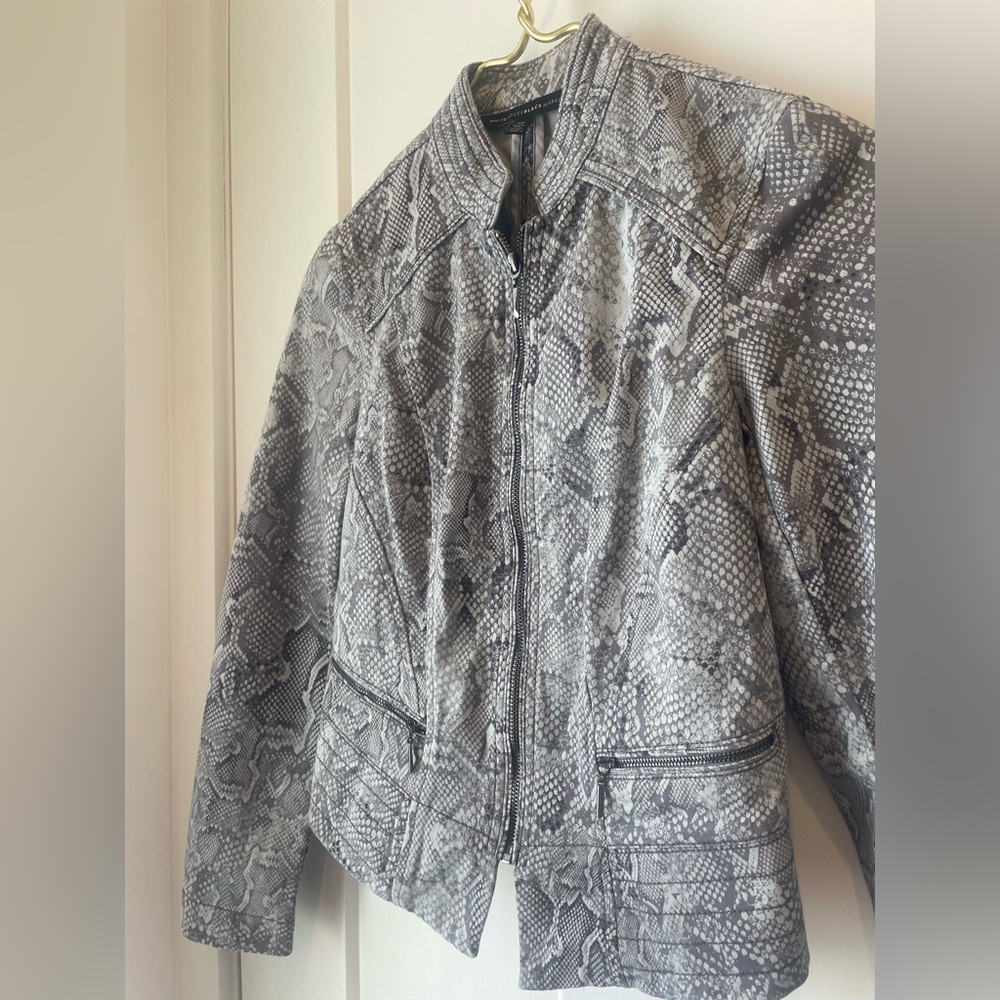 White House Black Market Snakeskin Moto Jacket Gray Zip Front 4P Petite - Picture 7 of 12